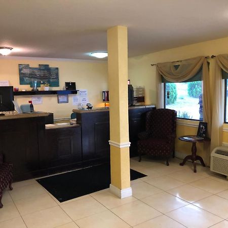 Executive Garden Titusville Hotel Экстерьер фото