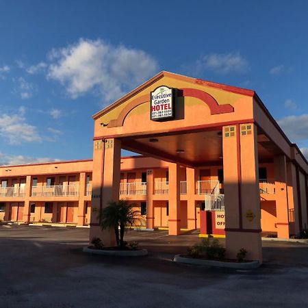Executive Garden Titusville Hotel Экстерьер фото