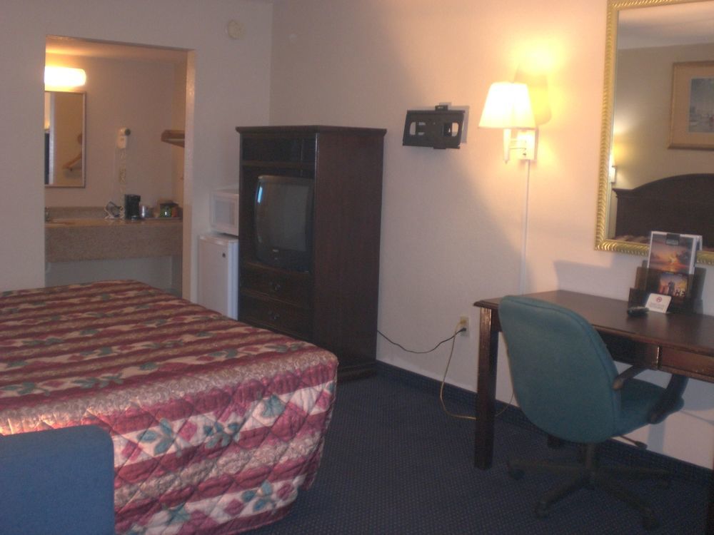 Executive Garden Titusville Hotel Экстерьер фото