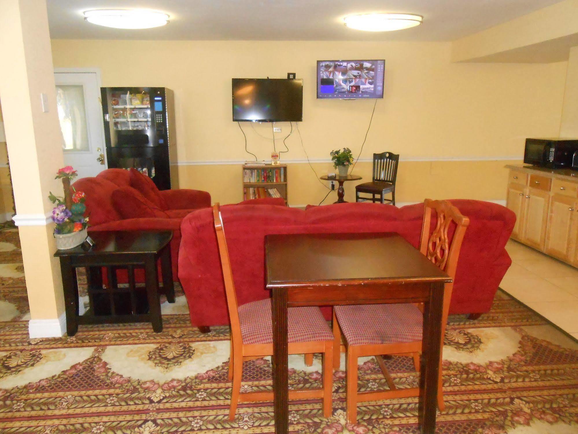 Executive Garden Titusville Hotel Экстерьер фото