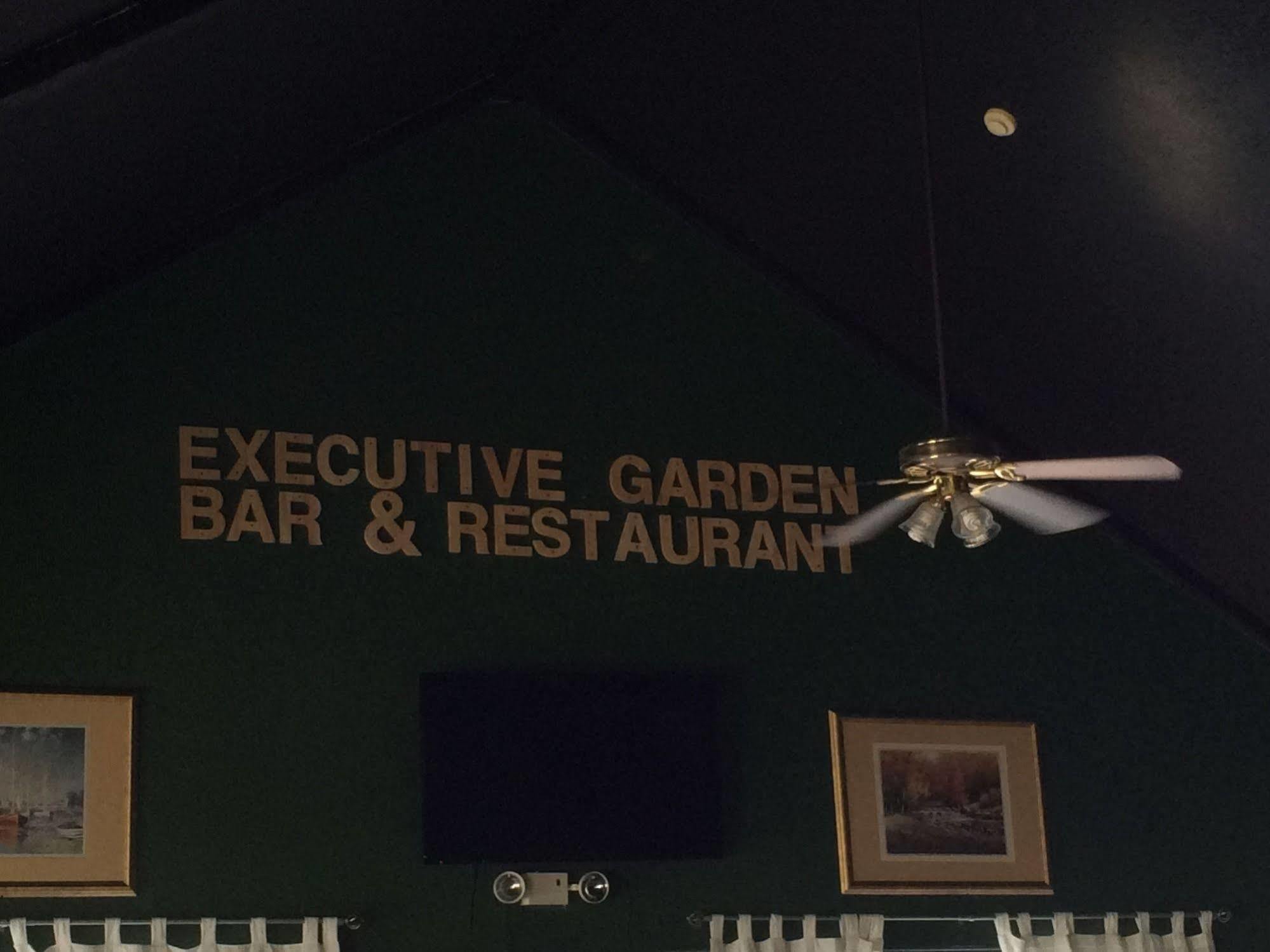 Executive Garden Titusville Hotel Экстерьер фото
