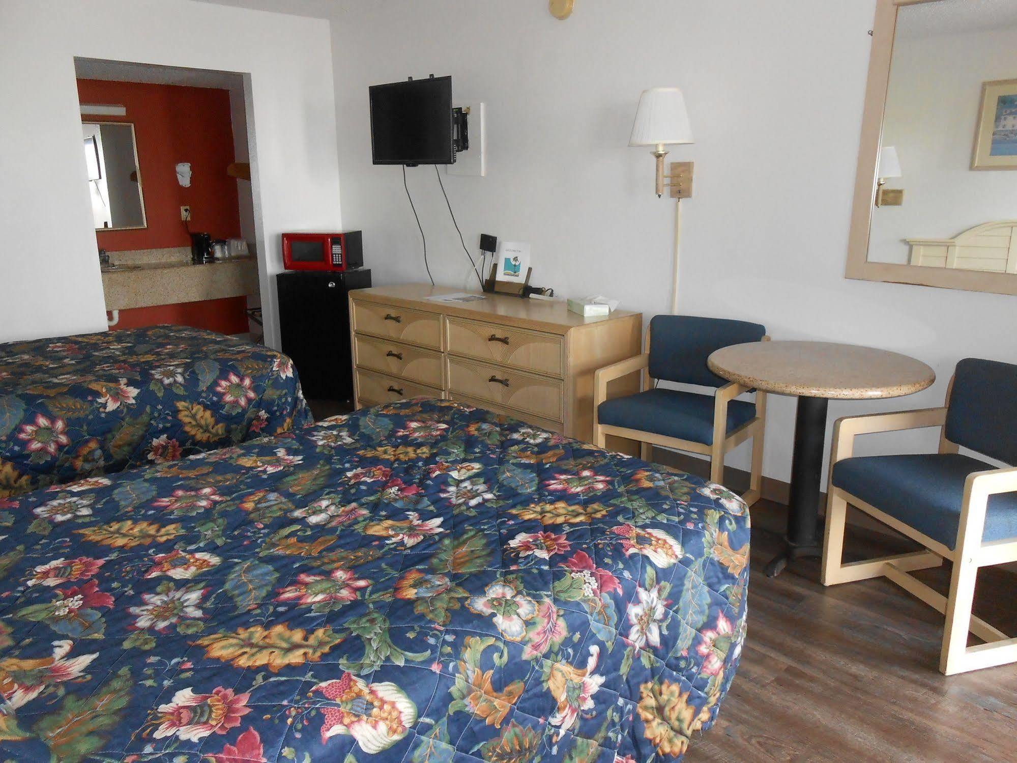 Executive Garden Titusville Hotel Экстерьер фото