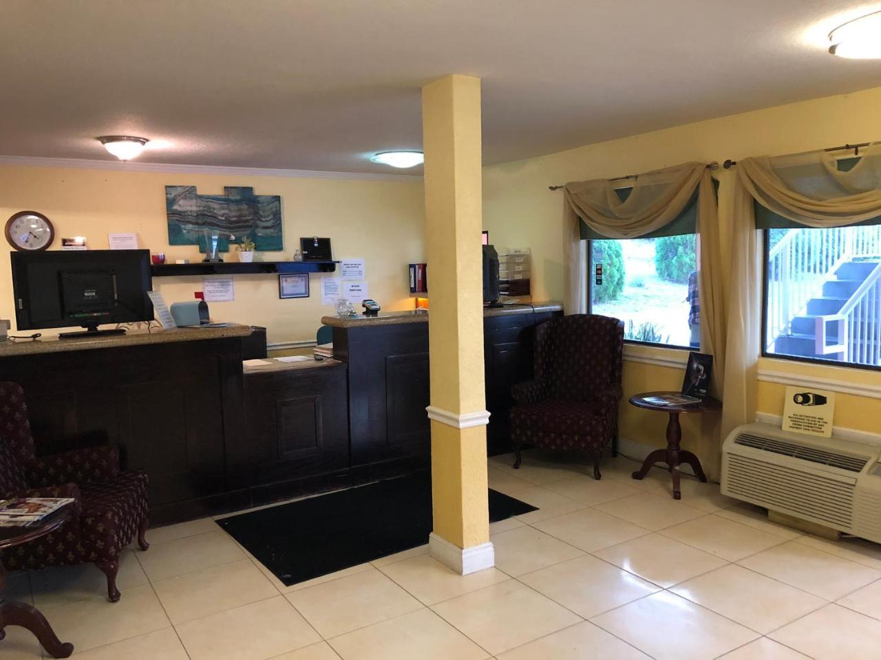 Executive Garden Titusville Hotel Экстерьер фото