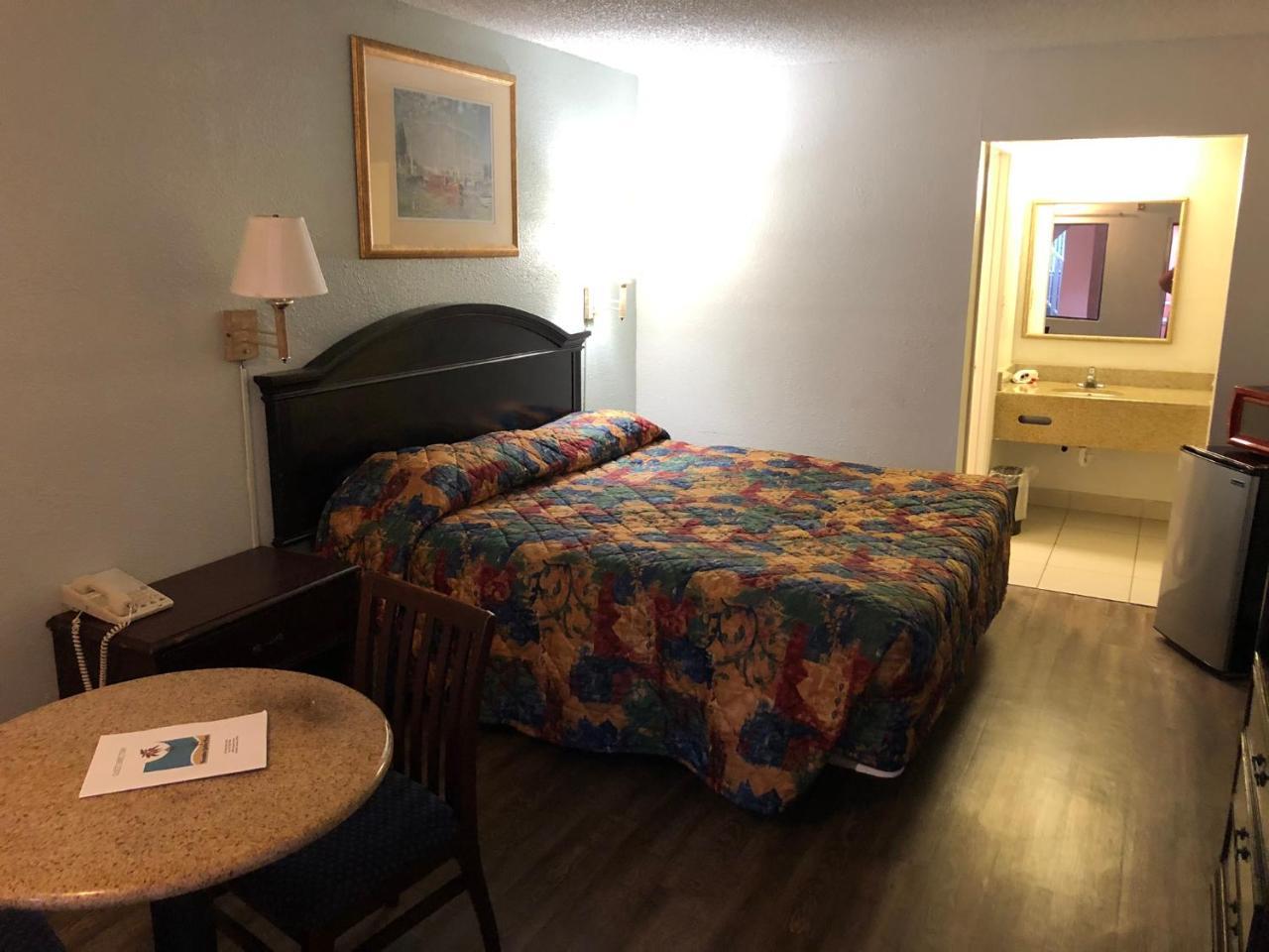 Executive Garden Titusville Hotel Экстерьер фото