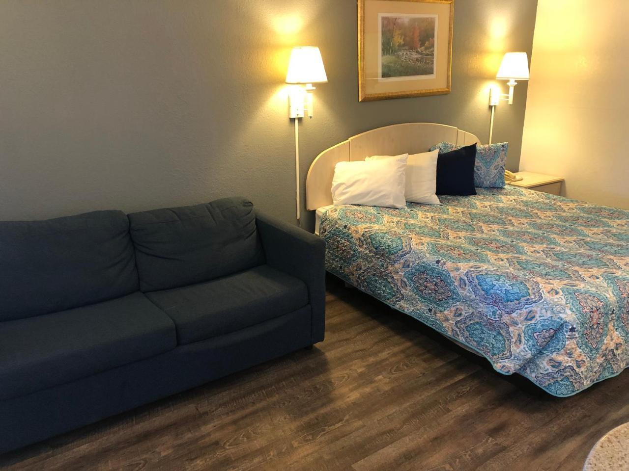 Executive Garden Titusville Hotel Экстерьер фото