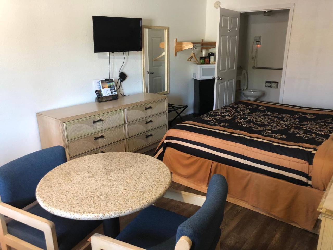 Executive Garden Titusville Hotel Экстерьер фото