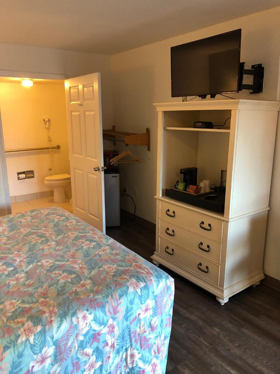 Executive Garden Titusville Hotel Экстерьер фото